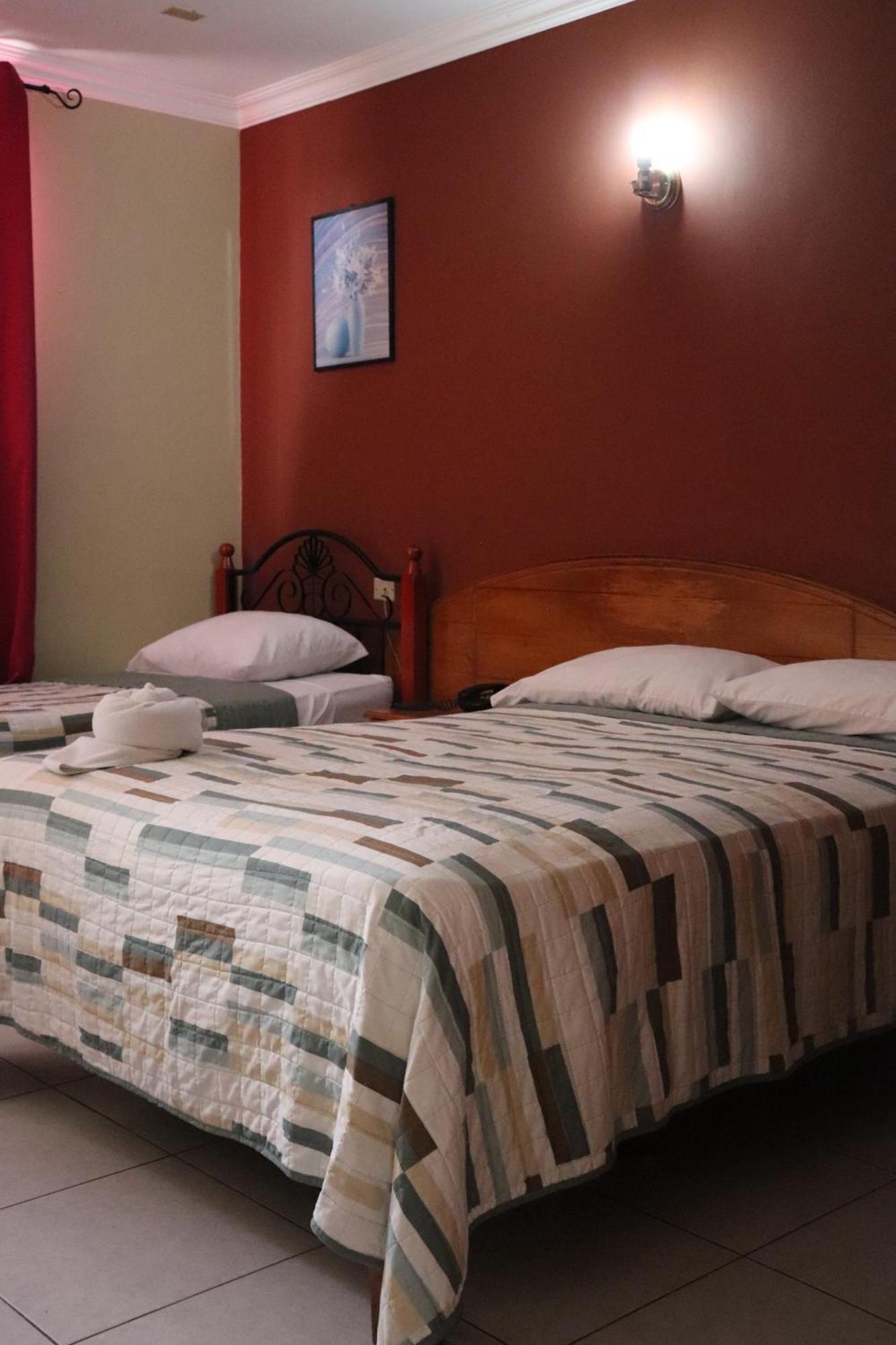 Hotel Toledo Давид Екстериор снимка